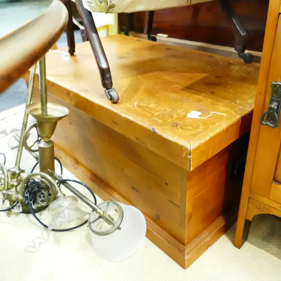 PINE HINGED LID TRUNK OLD STYLE