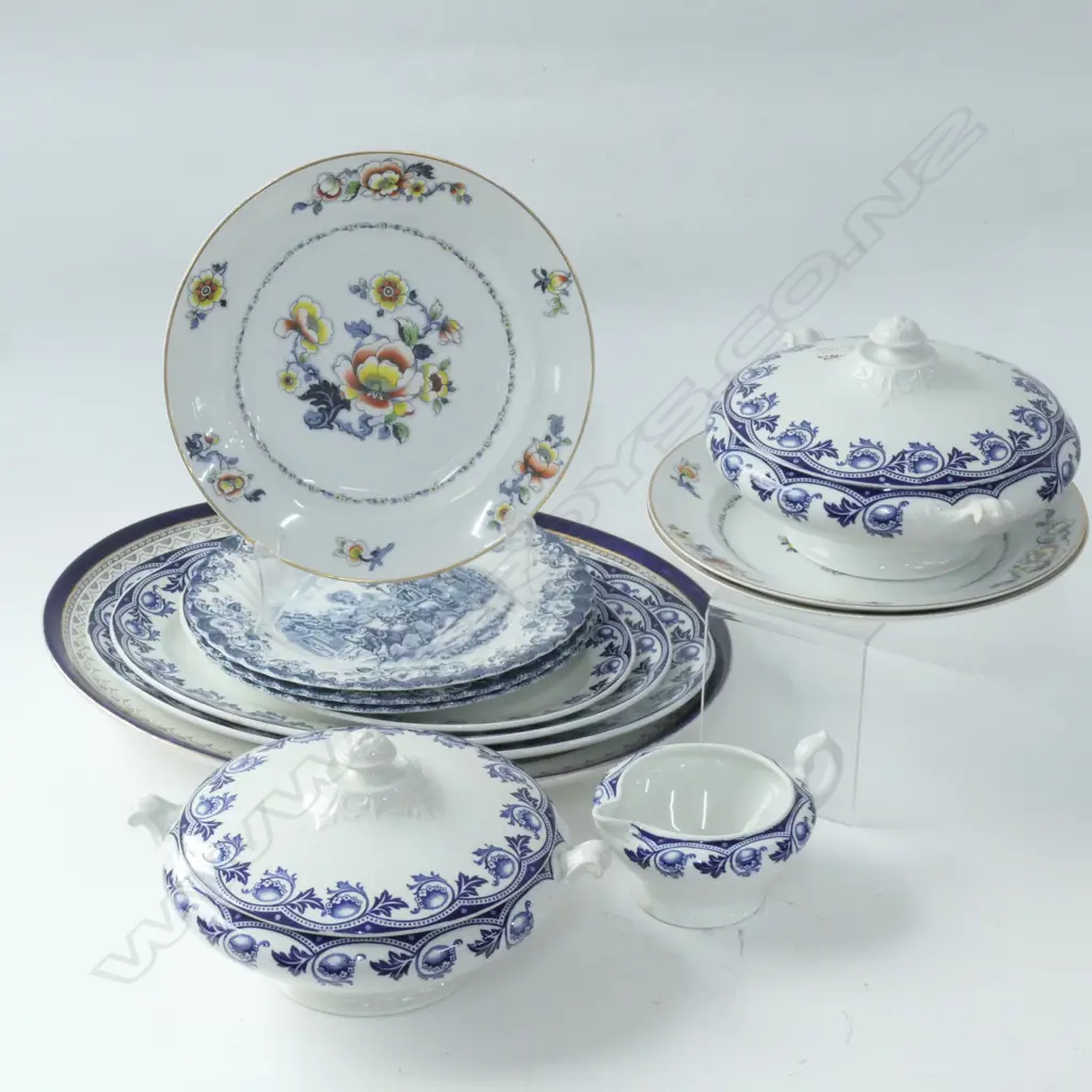 BOX LOT B/W CHINA; TWO TUREENS, 4 MEAT PLATTERS, PLATES ETC Image 1++