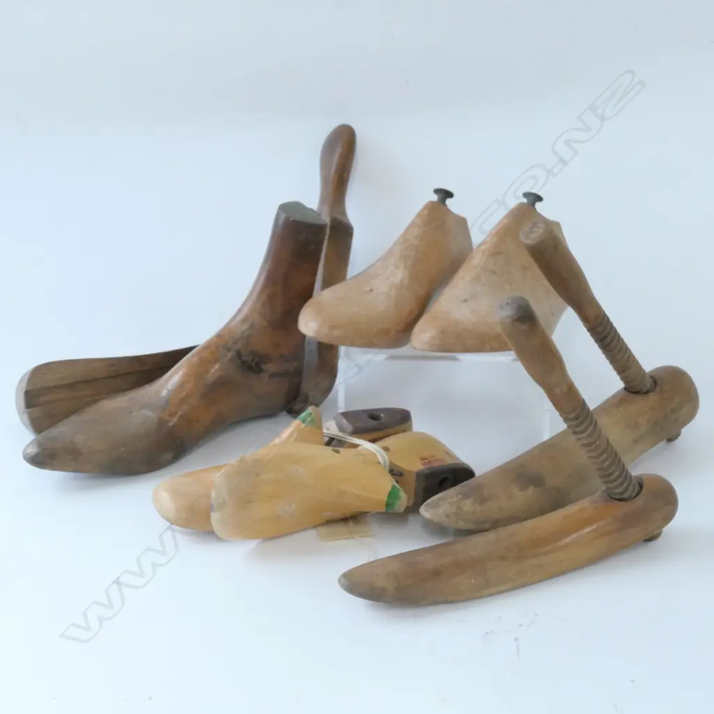 VINTAGE SHOE LASTS Image 1++