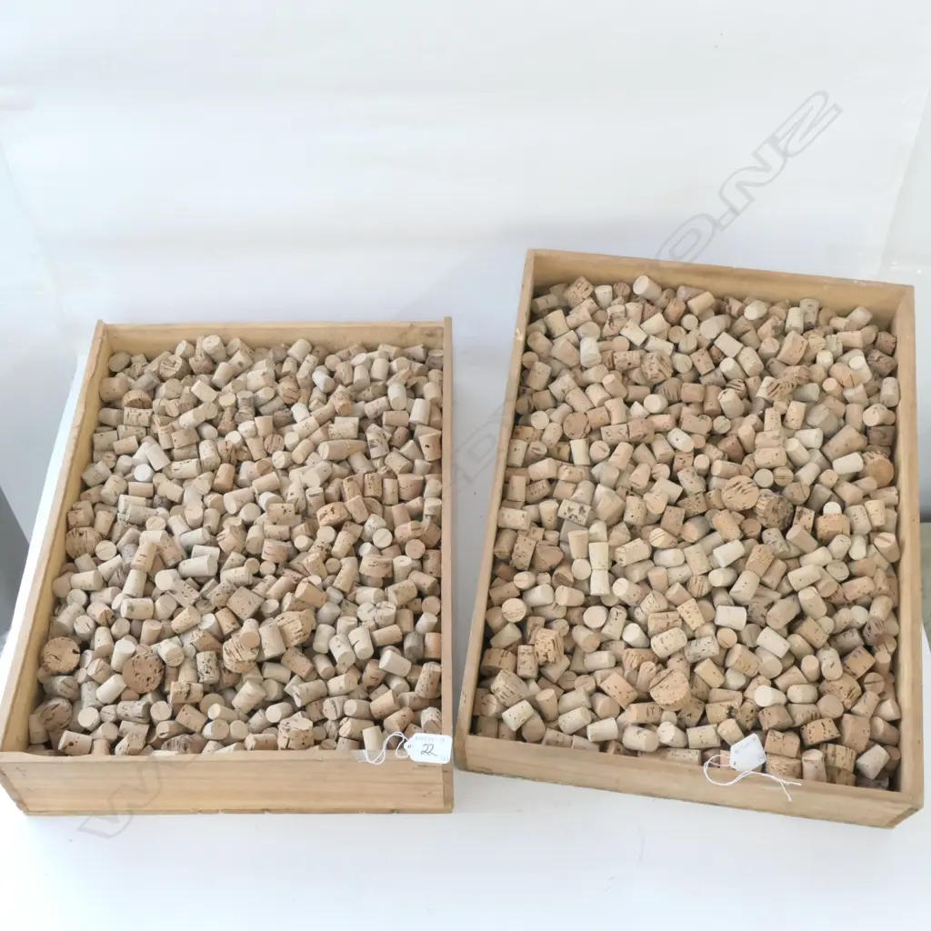 4 BOXES ASST BOTTLES + 2 CRATES CORKS Image 1++