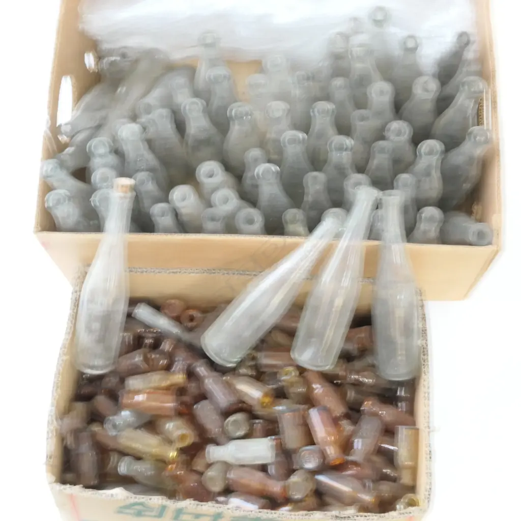 4 BOXES ASST BOTTLES + 2 CRATES CORKS Image 1++