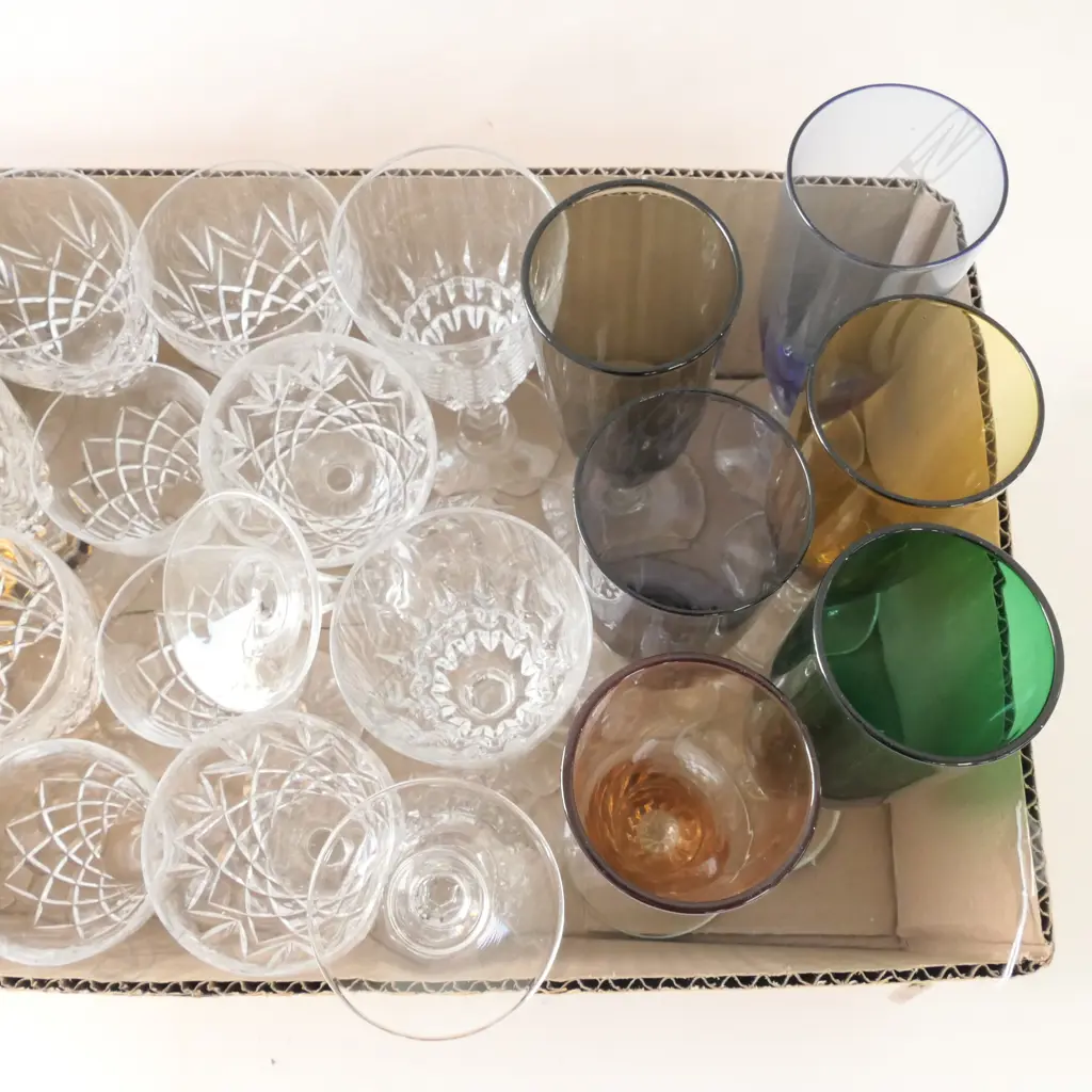 LOT ASST STEMMED CRYSTAL & GLASSWARE Image 1++