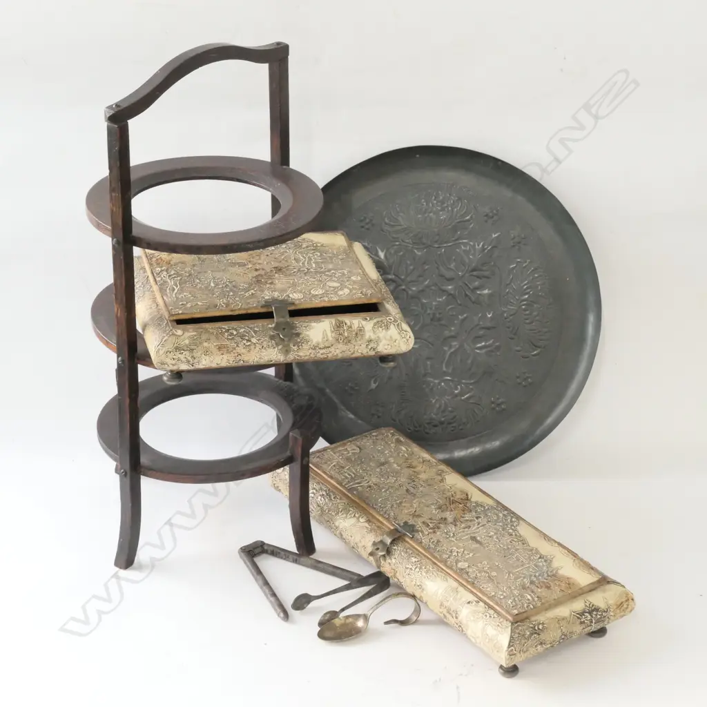 LOT MISC INCL. CAKE STAND / PAPIER MACHE LIDDED BOXES ETC Image 1++