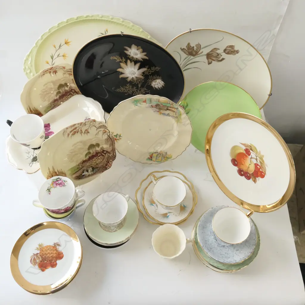 LOT ASST CHINA INCL ROYAL ALBERT ETC Image 1++