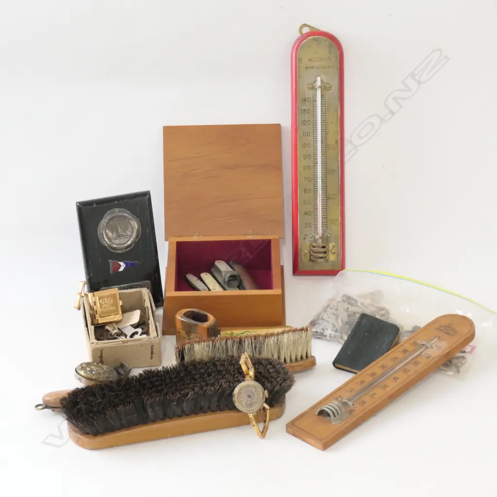 LOT ASST INCL. CLOCK HANDS / KEYS / POCKET KNIVES ETC Image 1++