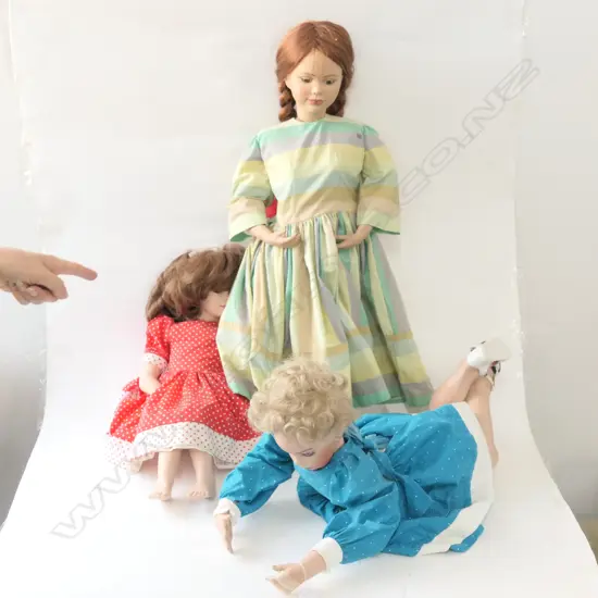 3 MODERN PORCELAIN ANTIQUE STYLE DOLLS