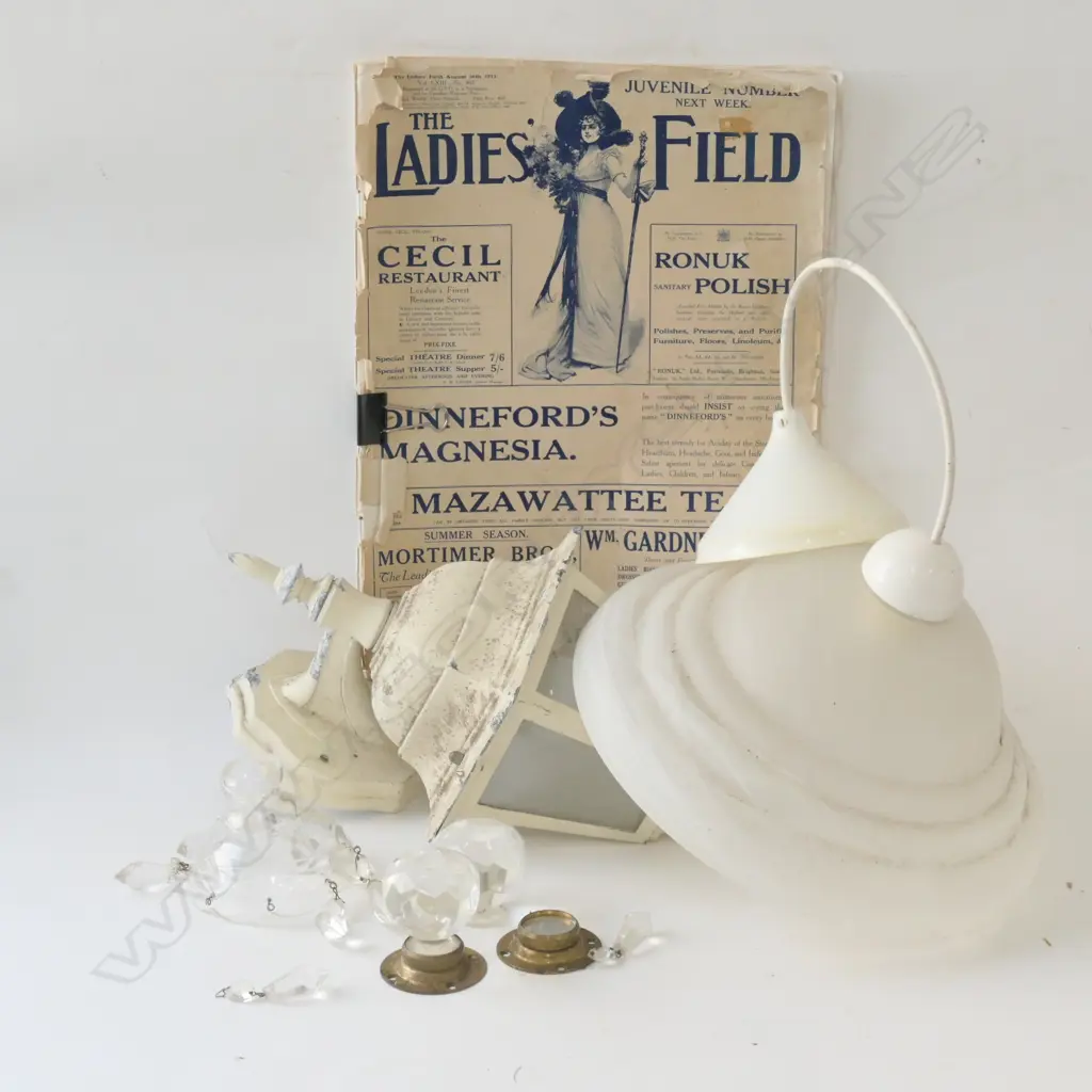 BOX LIGHT FITTINGS HANDLES ETC Image 1++