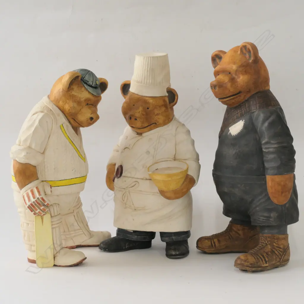 3 CERAMIC BEARS SIGNED BEVERLY AND BRIAN JONES Image 1++