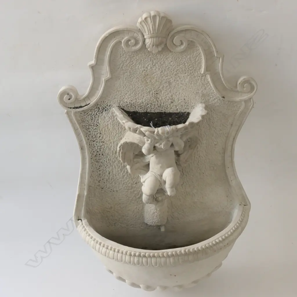 STONEWARE CAST FONT CHERUB & SHIELD BACK H.660mm Image 1++