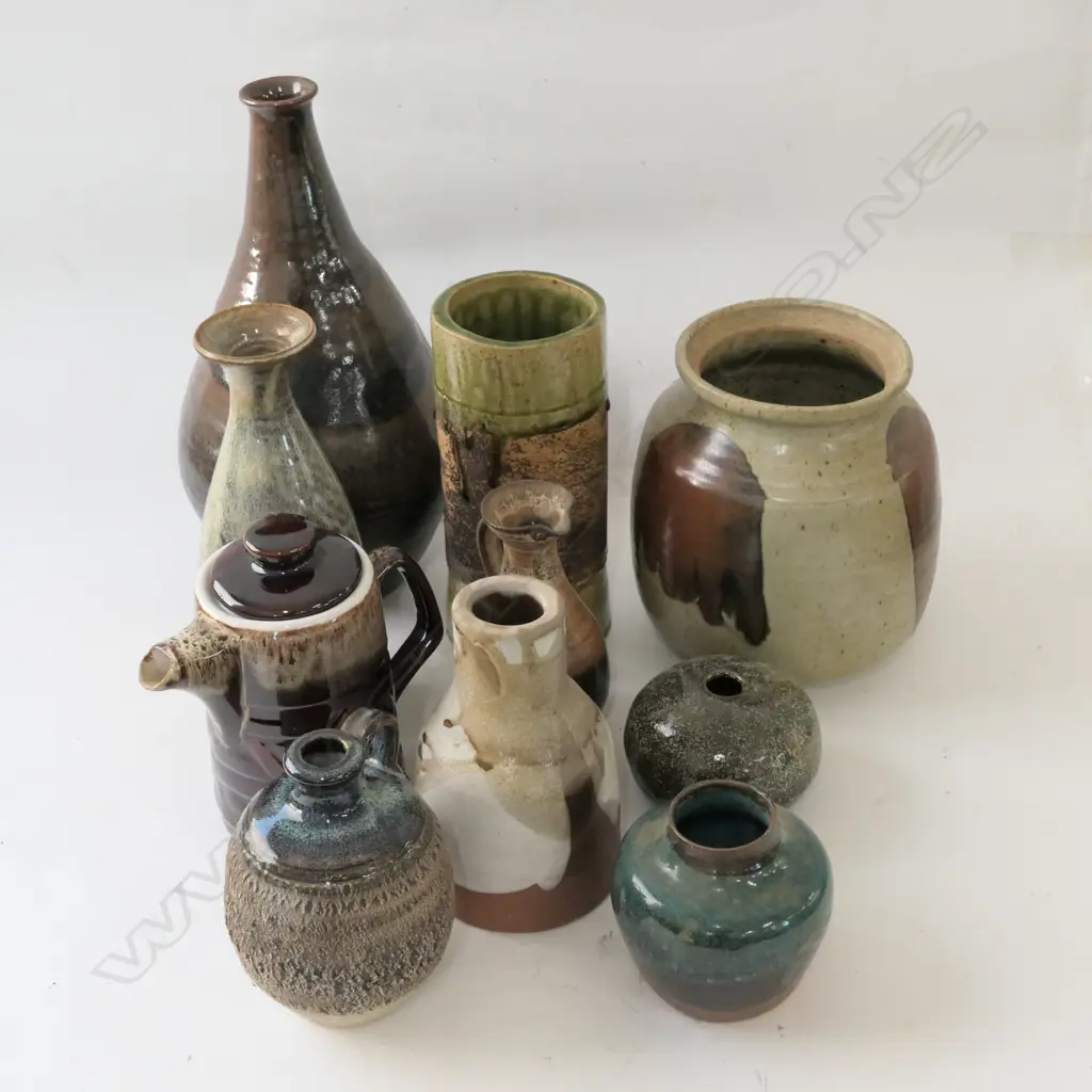 LOT ASST NZ STUDIO POTTERY ETC Image 1++