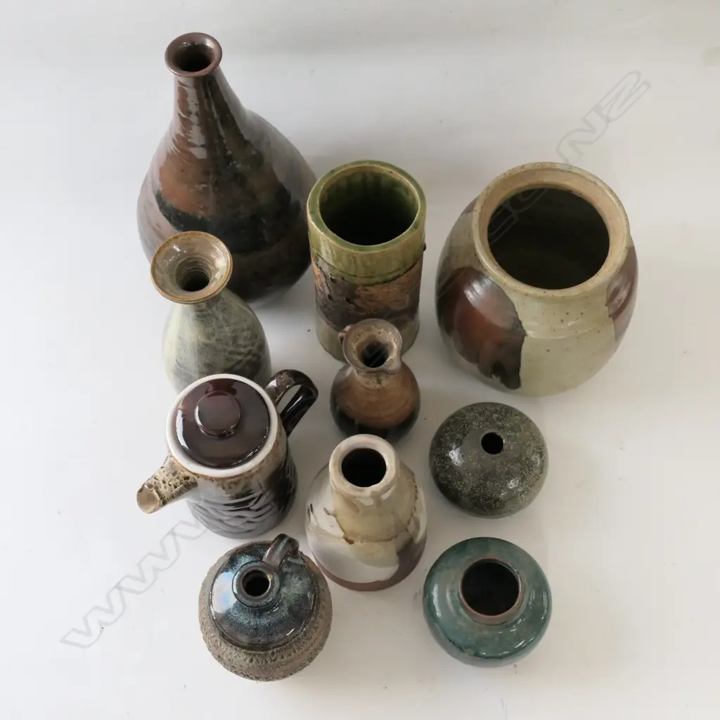 LOT ASST NZ STUDIO POTTERY ETC Image 1++