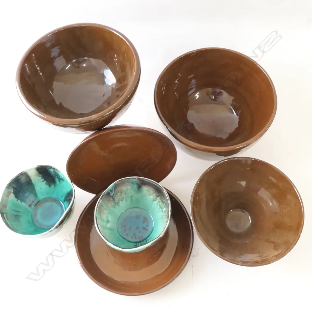 ASST NZ STUDIO POTTERY - MOSTLY MATT MCLEAN Image 1++