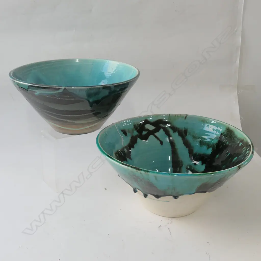 2 LARGE MATT MCLEAN POTTERY BOWLS - LARGEST DIA. 330MM Image 1++