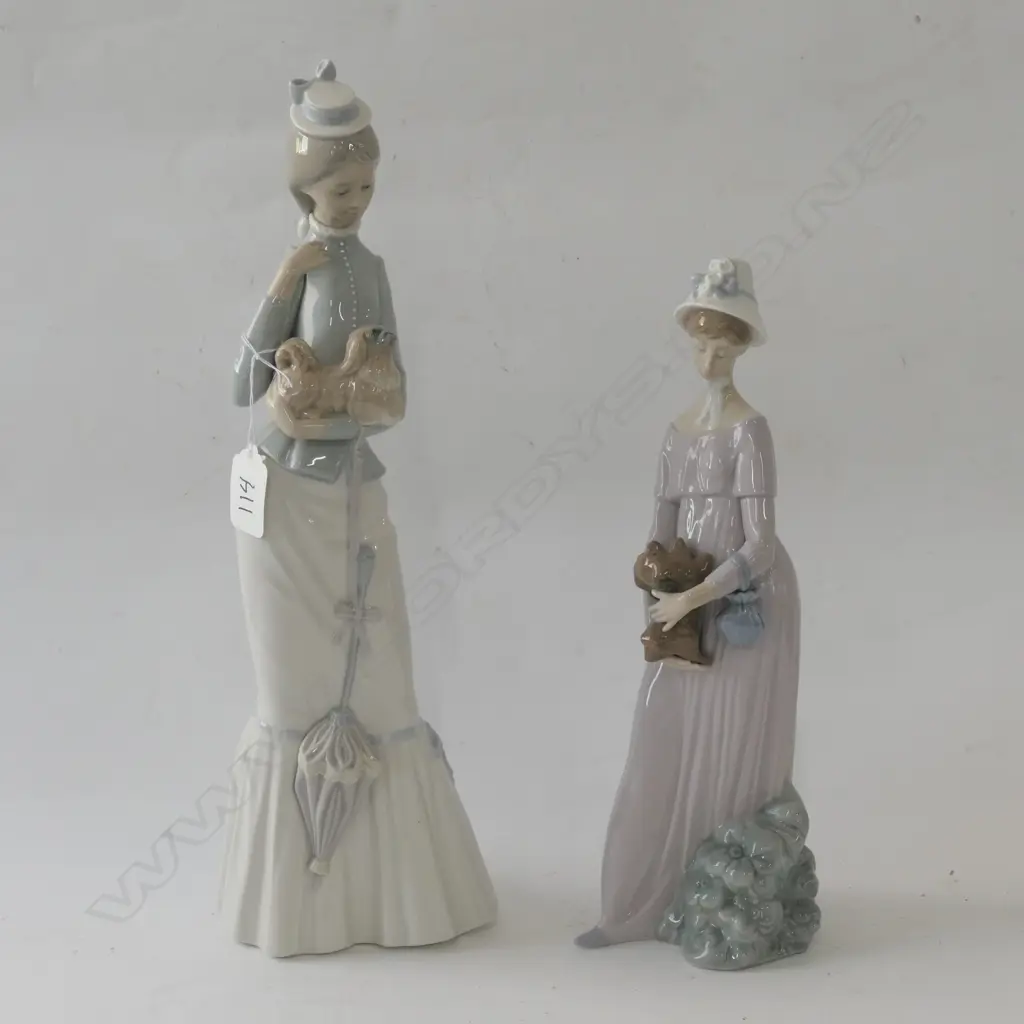 2 LLADRO LADIES WITH DOGS LARGEST 380MM H Image 1++