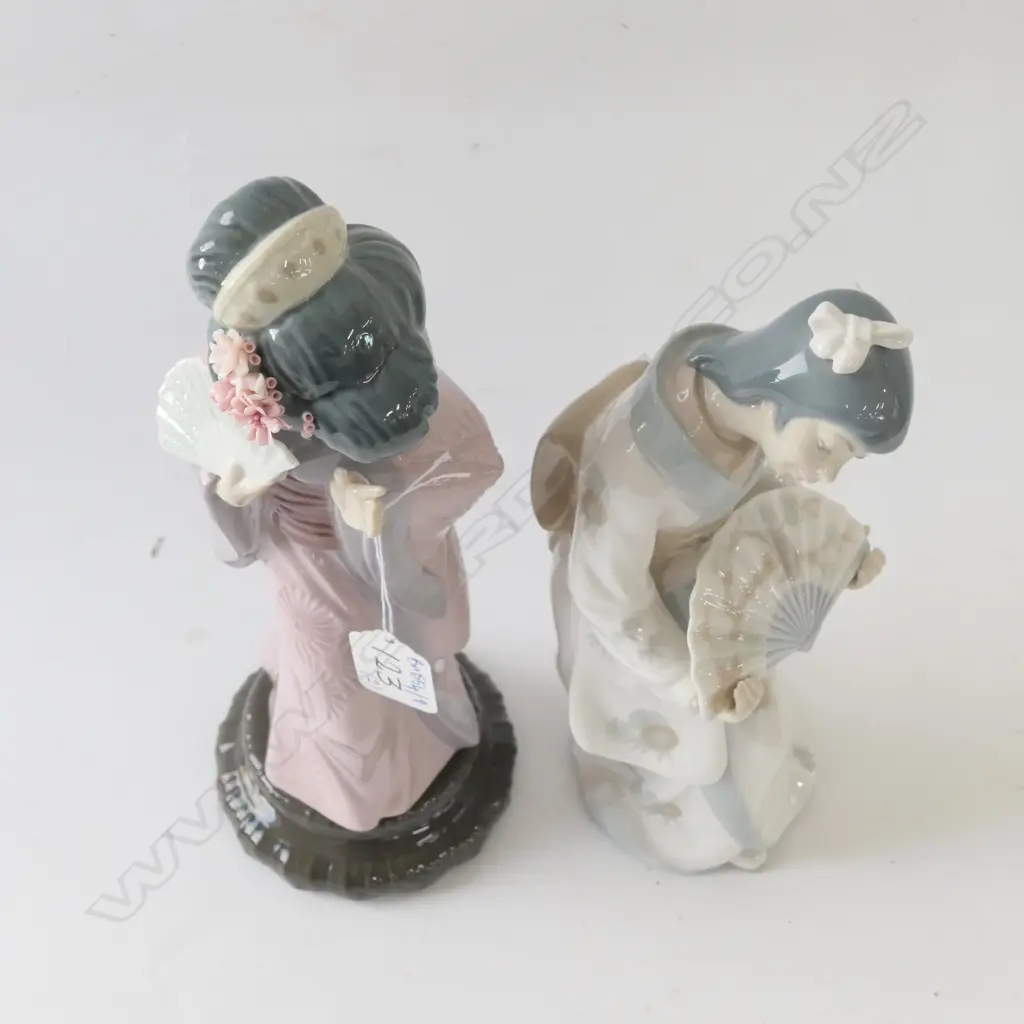 LLADRO GEISHA FIGURE + NAO FIGURE LARGEST 300MM H Image 1++