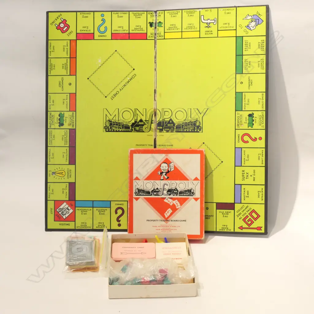 MONOPOLY BOARD AND BOX OF PLAYING ITEMS Image 1++