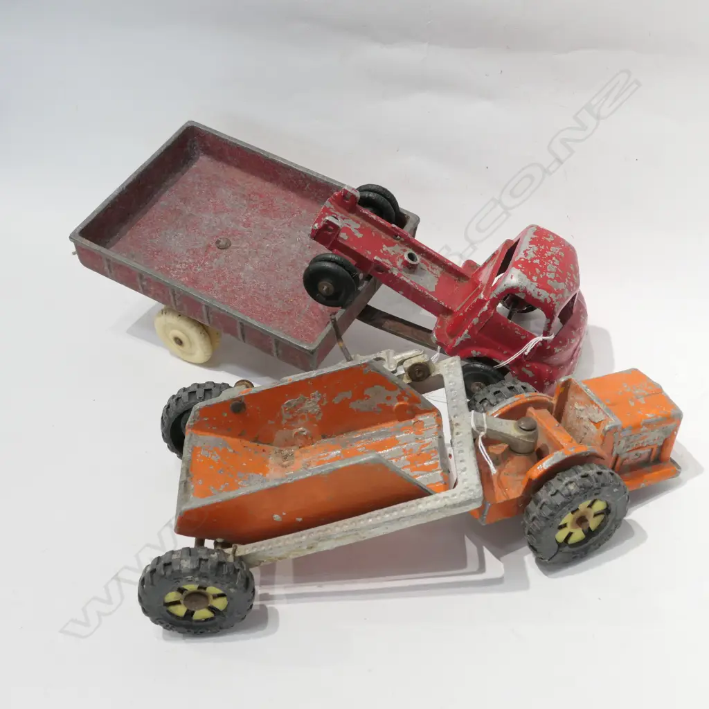 TWO FUN HO TRUCKS AND TRAILER Image 1++