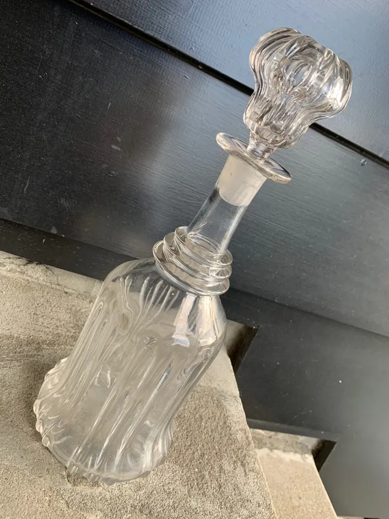 LARGE VICTORIAN DECANTER H. 355MM Image 1++