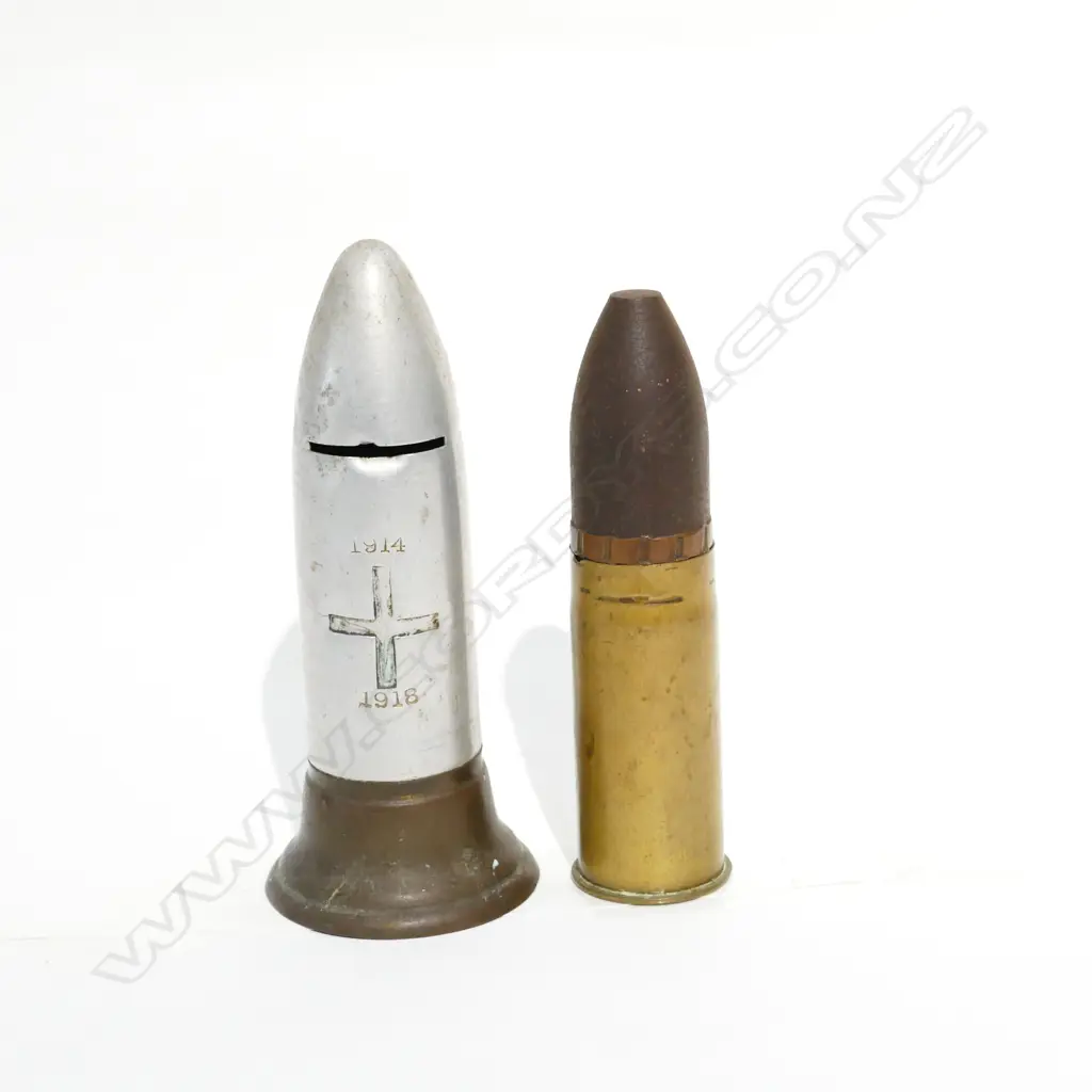 WWI MONEY BOX IN THE SHAPE OF A SHELL 180MM H AND GERMAN POM POM SHELL DATED 1904 Image 1++