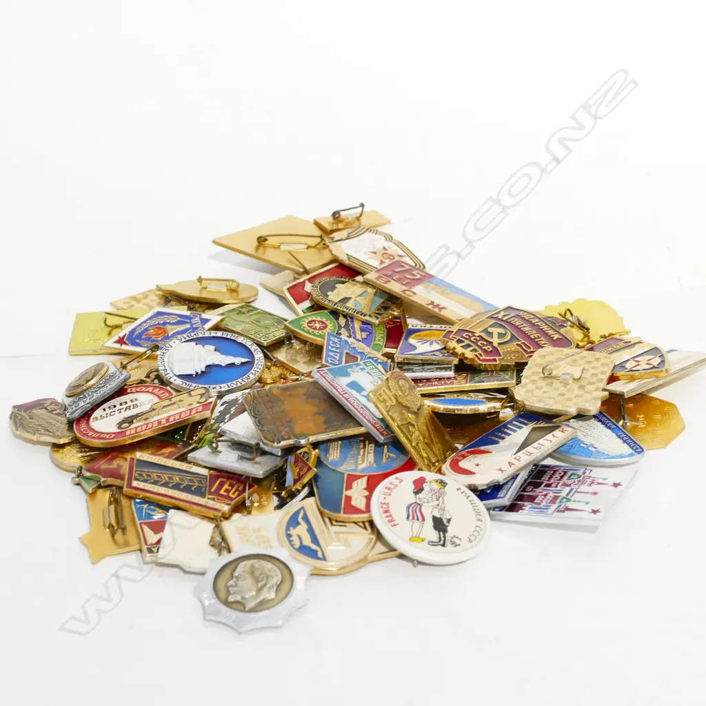 ASSORT. LOT OF RUSSIAN BADGETS ETC Image 1++