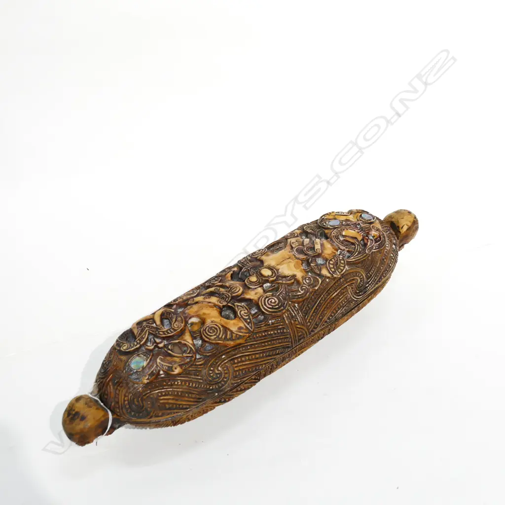 RESIN WAKA HUIA BY ALAN DAVEY W. 335 Image 1++