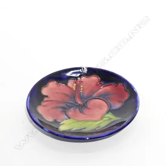 WALTER MOORCROFT HIBISCUS DISH DIA. 120MM