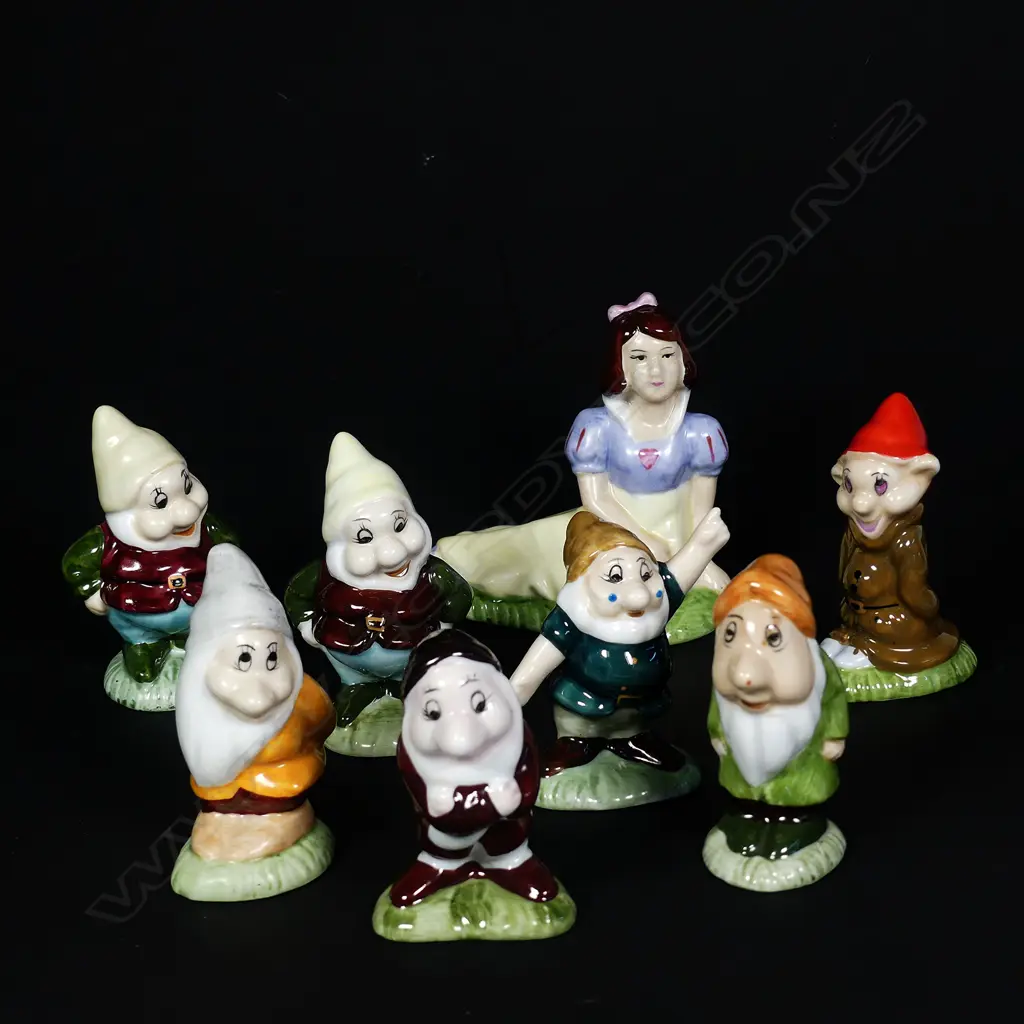 A SET OF RARE 1940S EURO DISNEY WADE SNOW WHITE AND THE SEVEN DWARVES PROTOTYPES Image 1++
