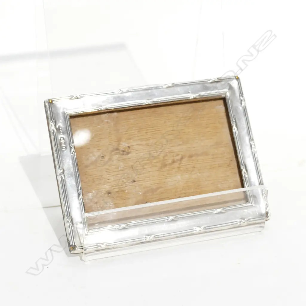 S/S PHOTO FRAME - THREAD AND BOW BORDER - BIRMINGHAM 1917 Image 1++