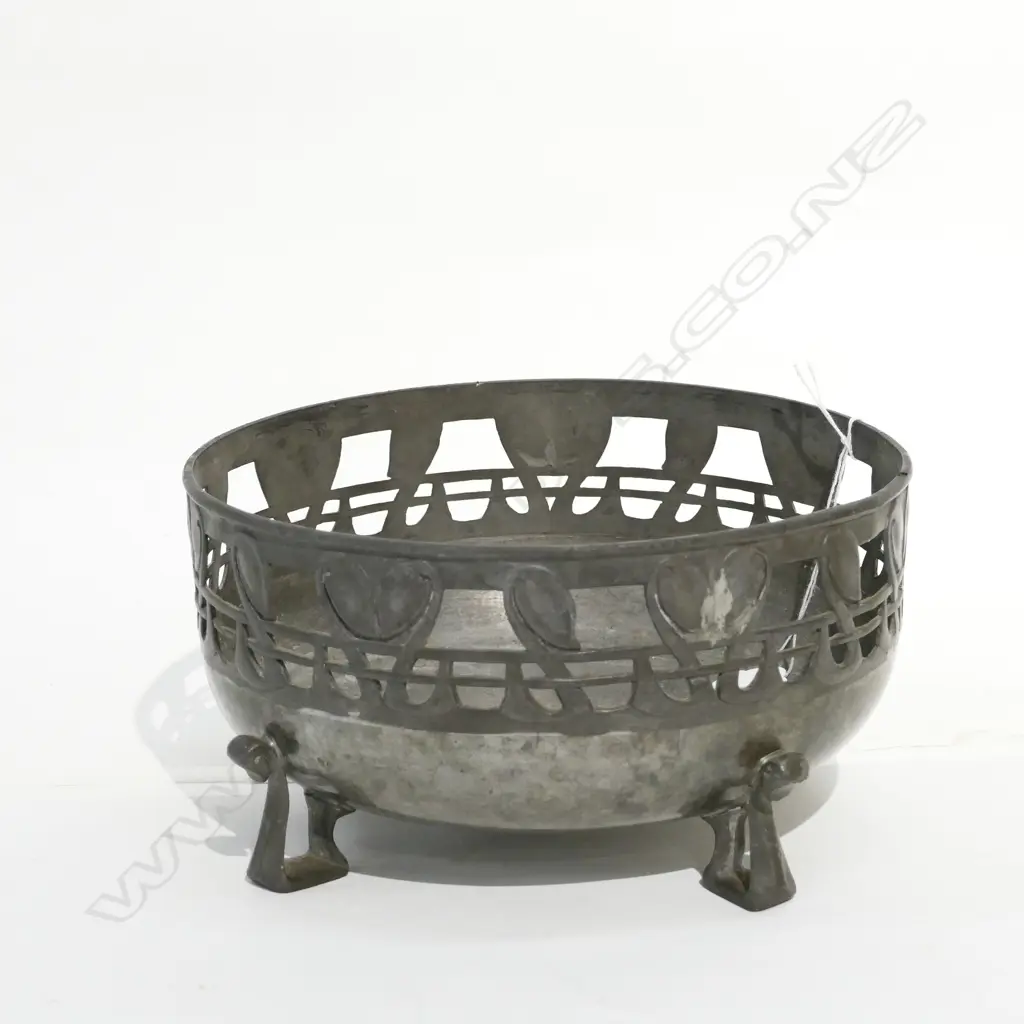 ARCHIBALD KNOX 0924 SHAPE PEWTER BOWL Image 1++
