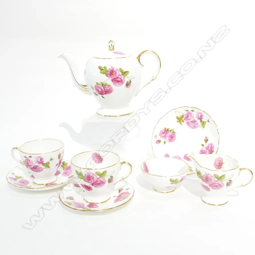 COUNTRY ROSE/FOLEY BONE CHINA TEA SET  Image 1++