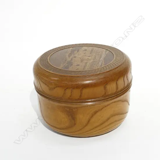 AUCKLAND EXHIBITION 1913 - 14 COLLAR BOX