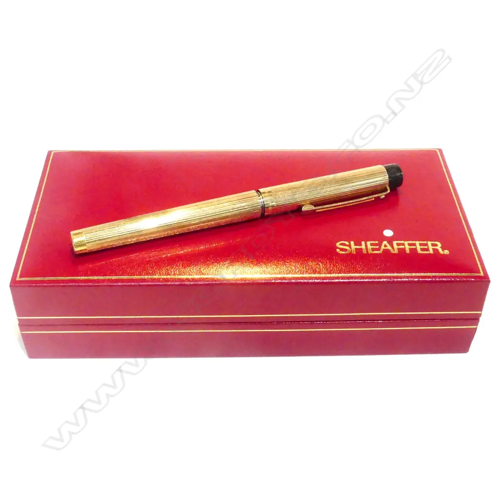 R/GOLD SHEAFFER FOUNTAIN PEN WITH BOX Image 1++