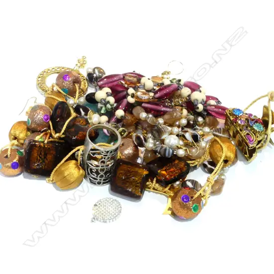 LOT OF GOLD COSTUME JEWELLERY