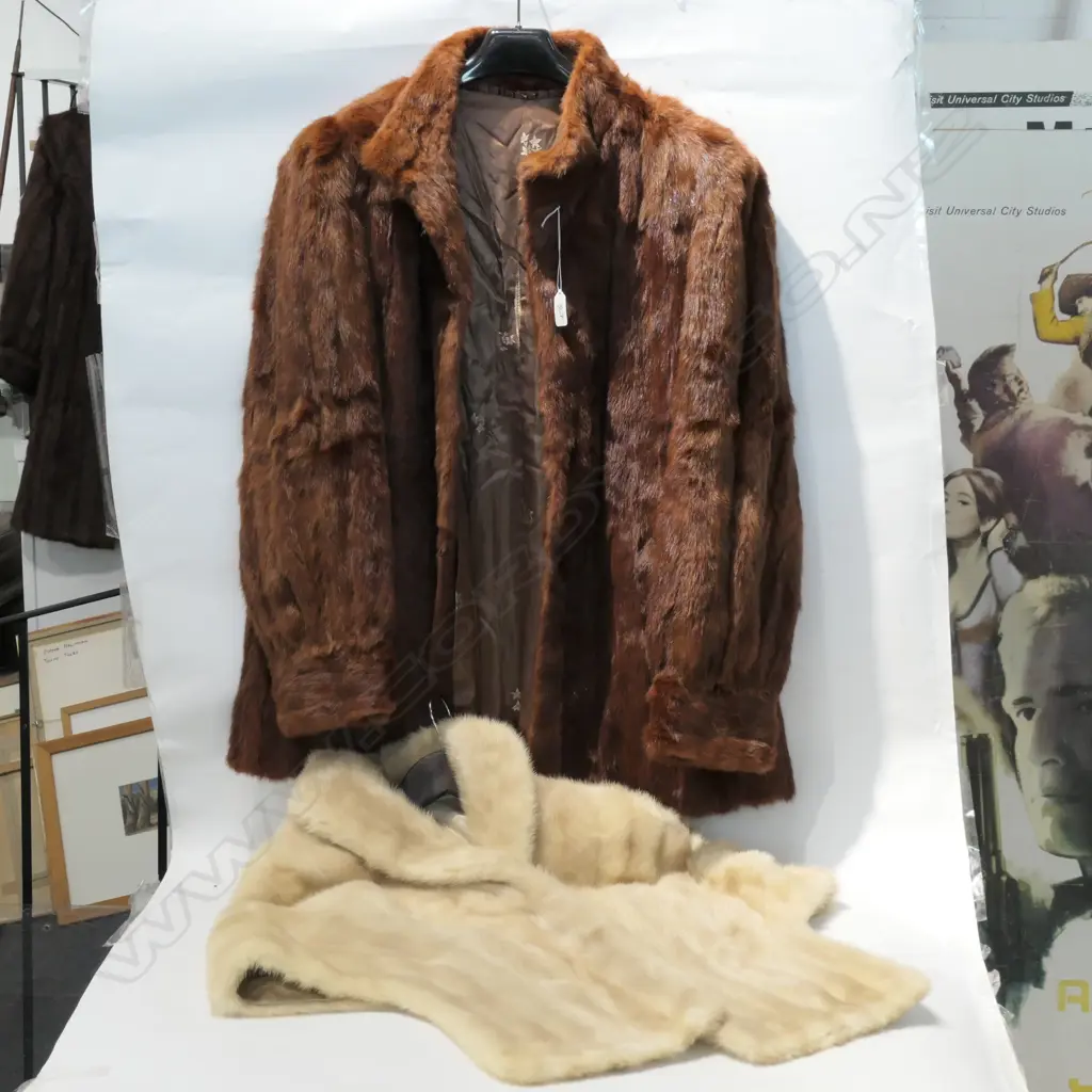 MINK STOLE AND A FUR JACKET Image 1++
