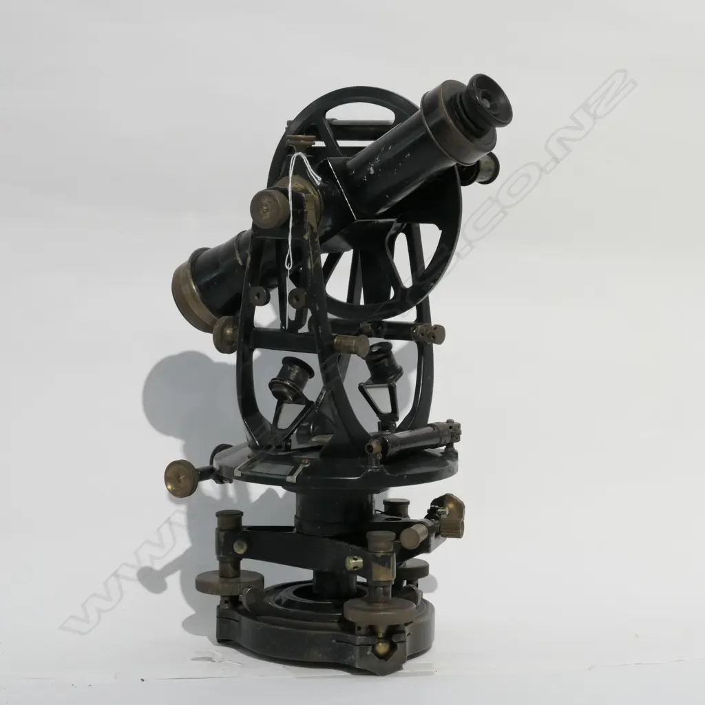 ANTIQUE SURVEYORS SIGHT COOKE TROUGHTON AND SIMMS LTD LONDON AND YORK Image 1++