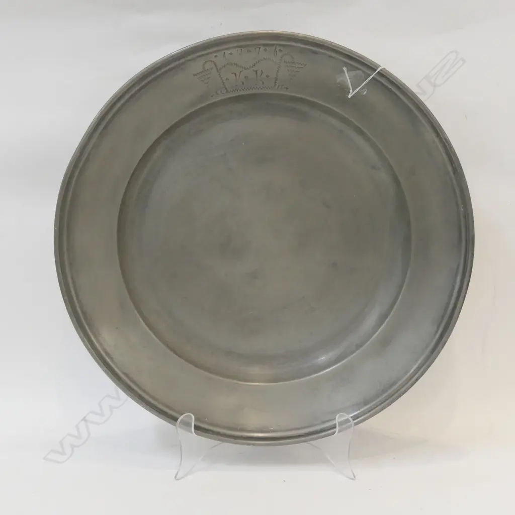 PEWTER TRAY ETCHED K.R 1776 DIA. 390MM Image 1++