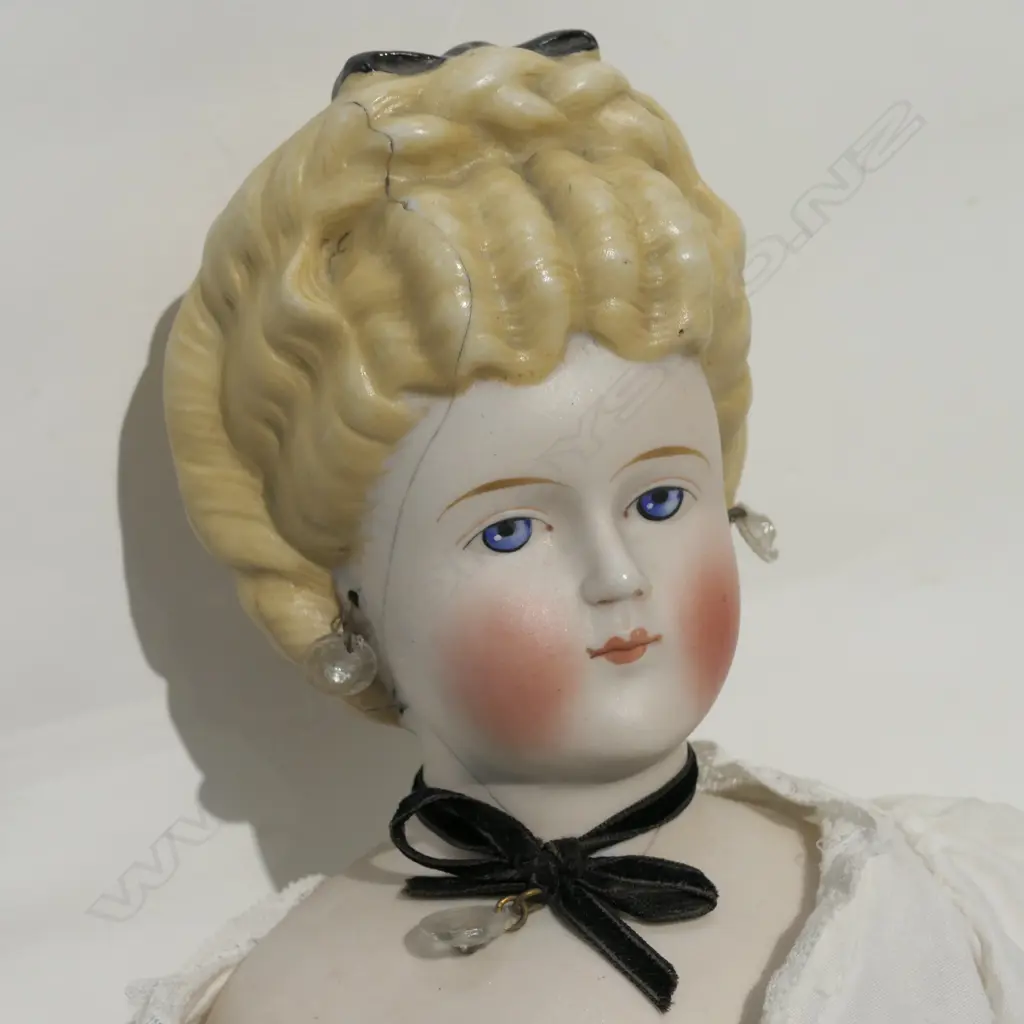REPRO DOLL AND WOODEN DOLL 580MM L Image 1++