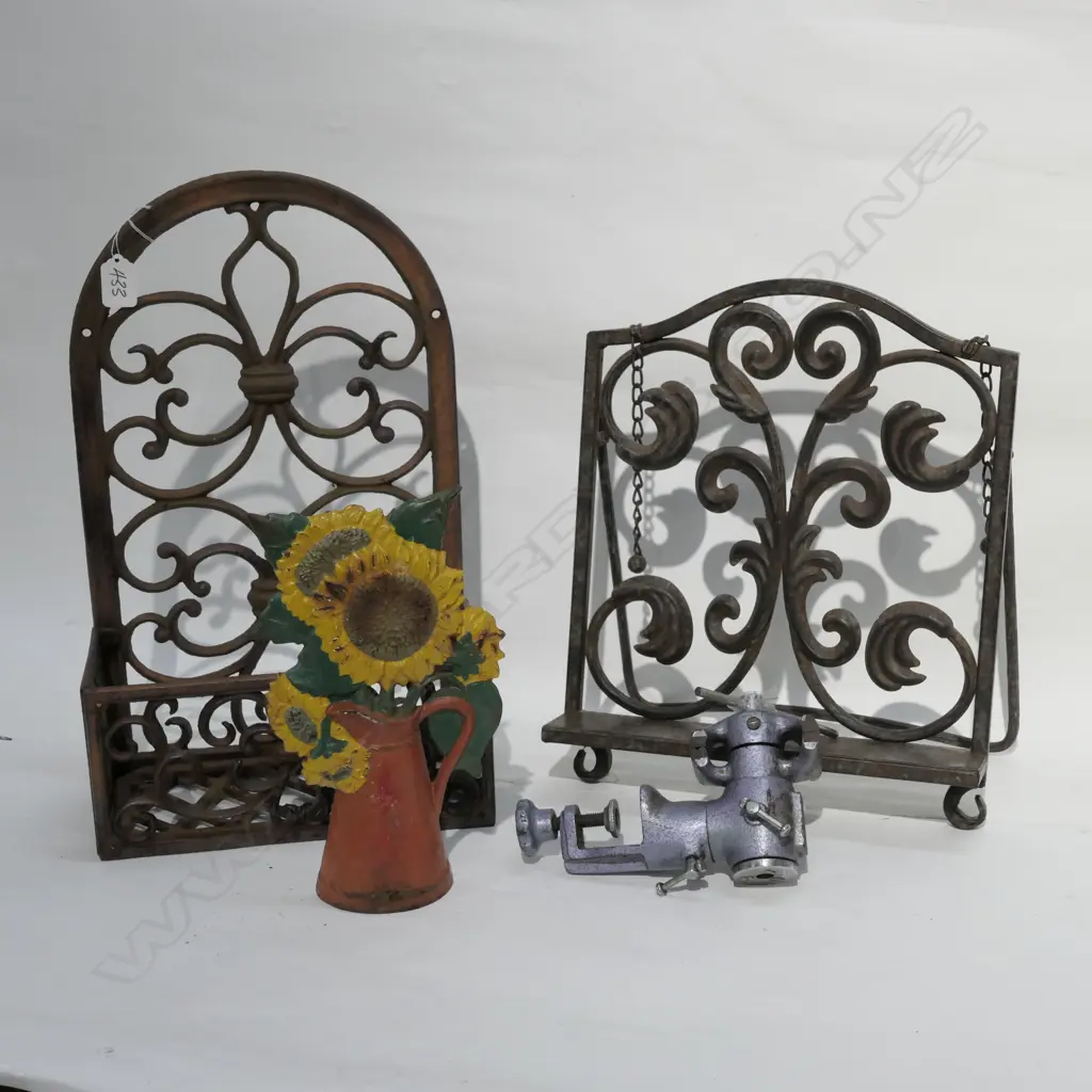 3 METAL BRACKETS AND JEWELLERY VICE CLAMP Image 1++