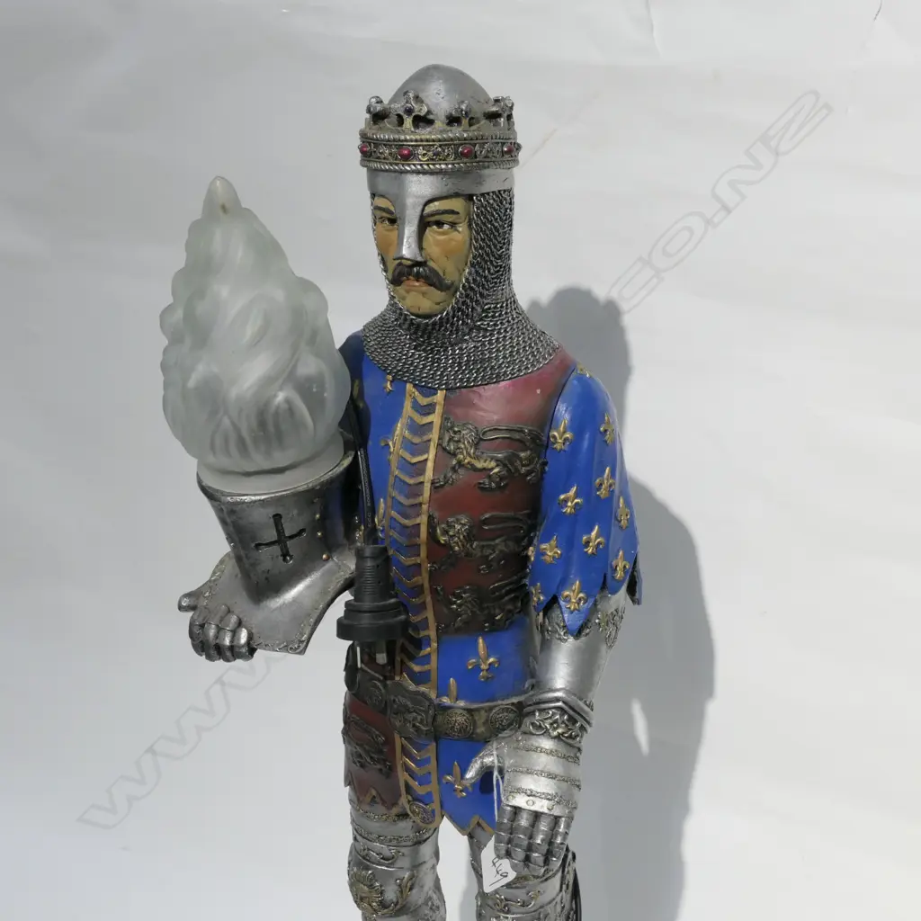 KNIGHT LAMP Image 1++