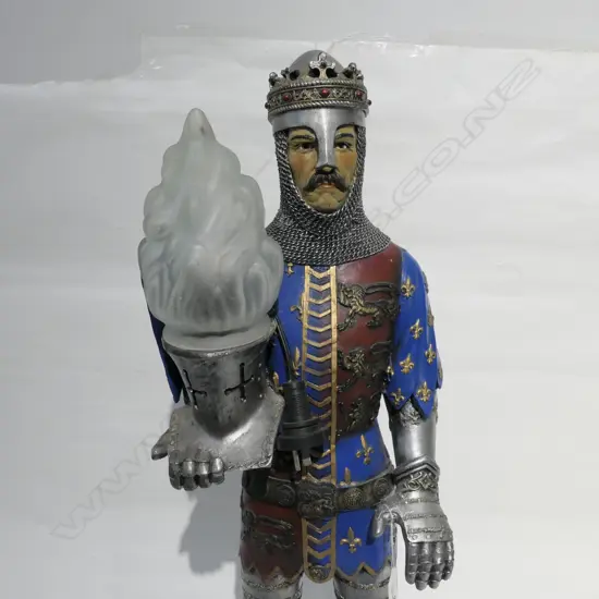 KNIGHT LAMP