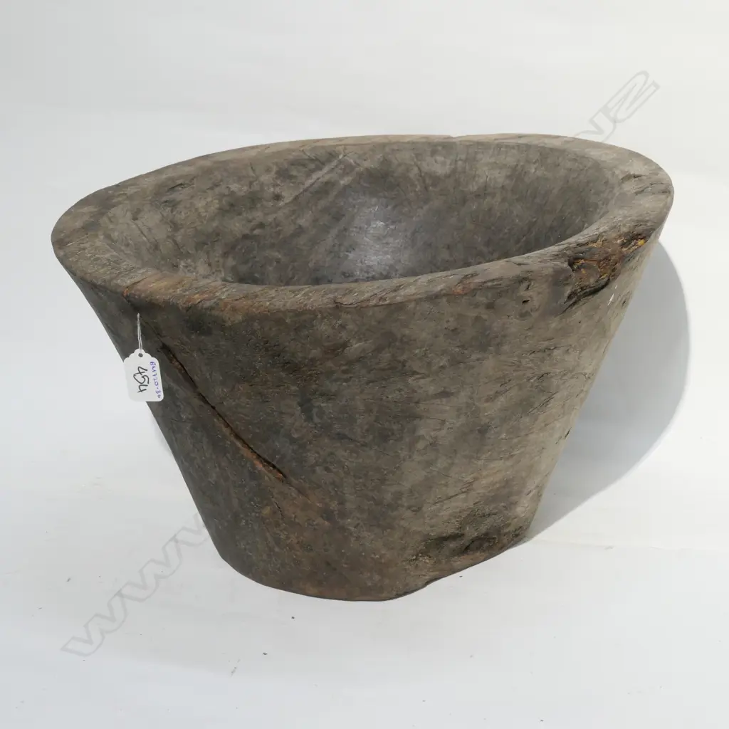 LARGE CARVED TRIBAL BOWL W. 435MM Image 1++