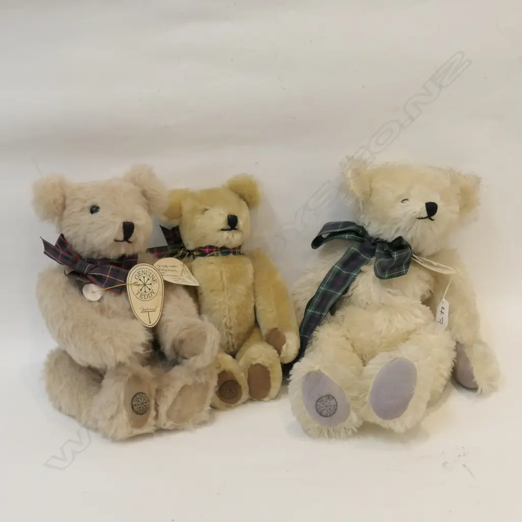 3 BLONDE 'GENUINE TEDDY' BEARS LARGEST 450MM H Image 1++