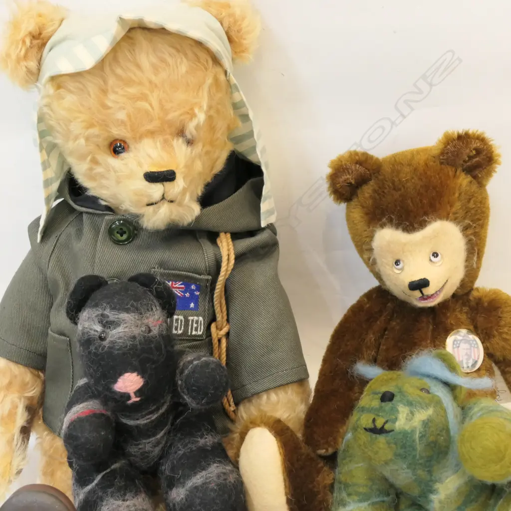 4 TEDDYS; JANIS HARRIS 'SIR ED TED', 'BERRYMAN' ALMOST SOUTH POLE, 2 GRAE WAKI FELTED BEARS  Image 1++