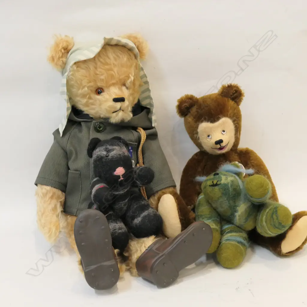4 TEDDYS; JANIS HARRIS 'SIR ED TED', 'BERRYMAN' ALMOST SOUTH POLE, 2 GRAE WAKI FELTED BEARS  Image 1++