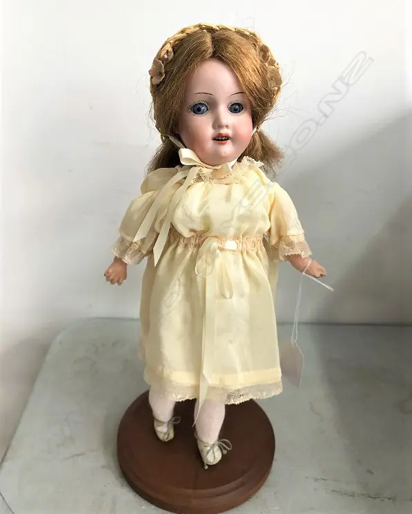 ANTIQUE ARMAND MARSEILLE 390 DOLL 11 1/2"  Image 1++