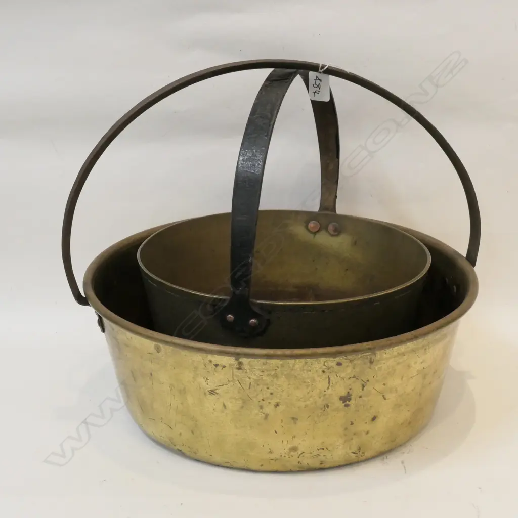 CAST BRASS PRESERVING PAN + SPUN BRASS PRESERVING PAN LARGEST DIA. 415 Image 1++