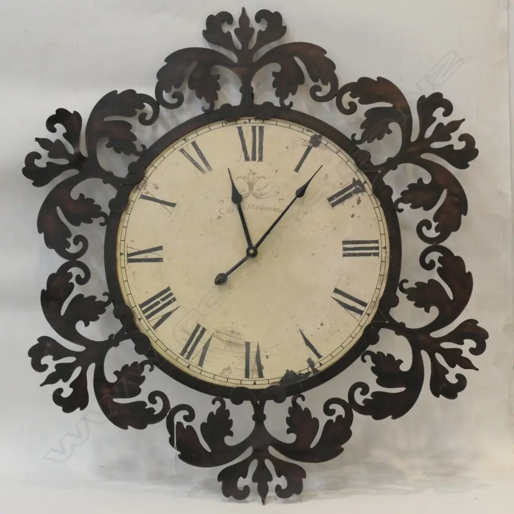 LARGE VINTAGE HANGING CLOCK  Image 1++