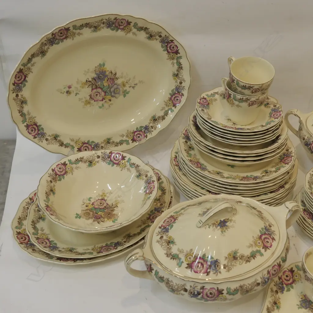LARGE SUNSHINE DINNER SET Image 1++