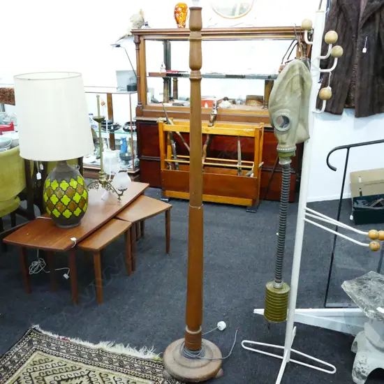 TURNED KAURI STANDARD LAMP H. 1650MM NEEDS REWIRING