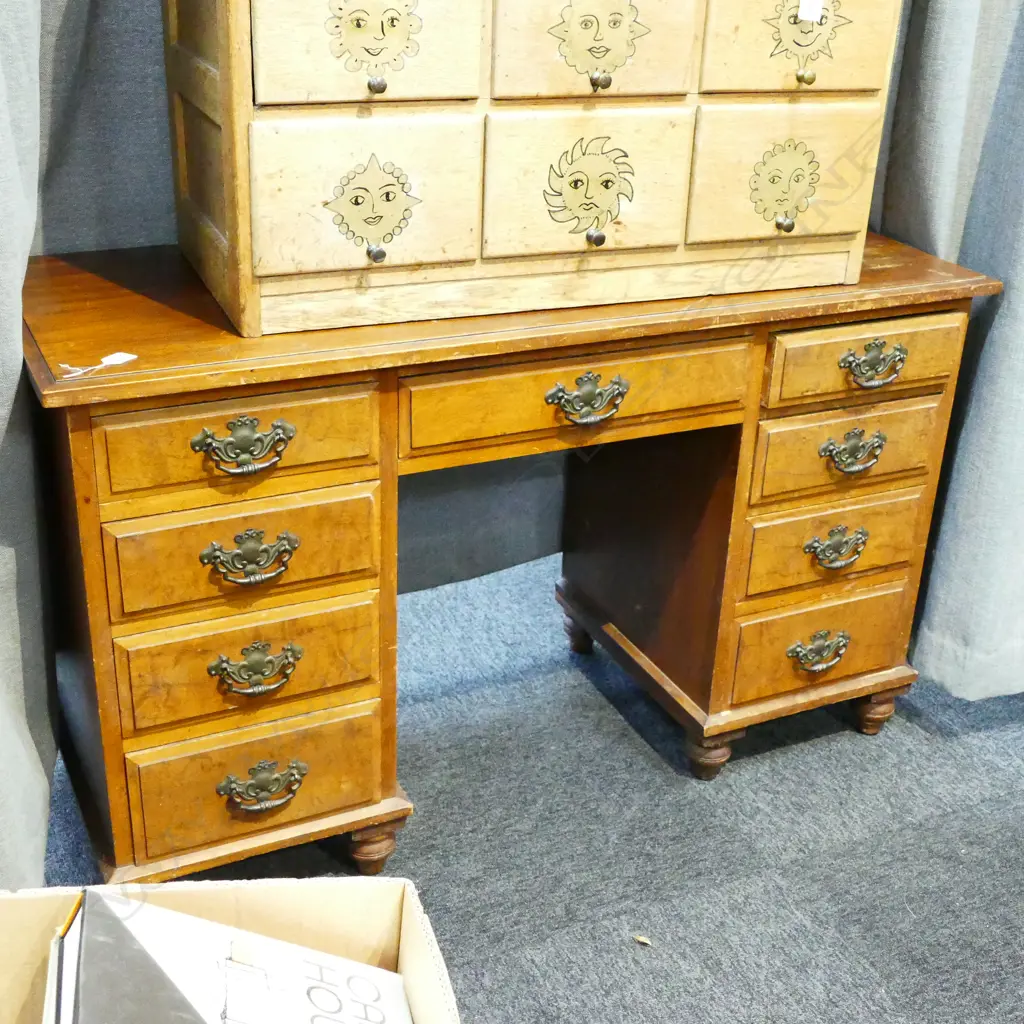 KAURI TWIN PEDESTAL DESK Image 1++